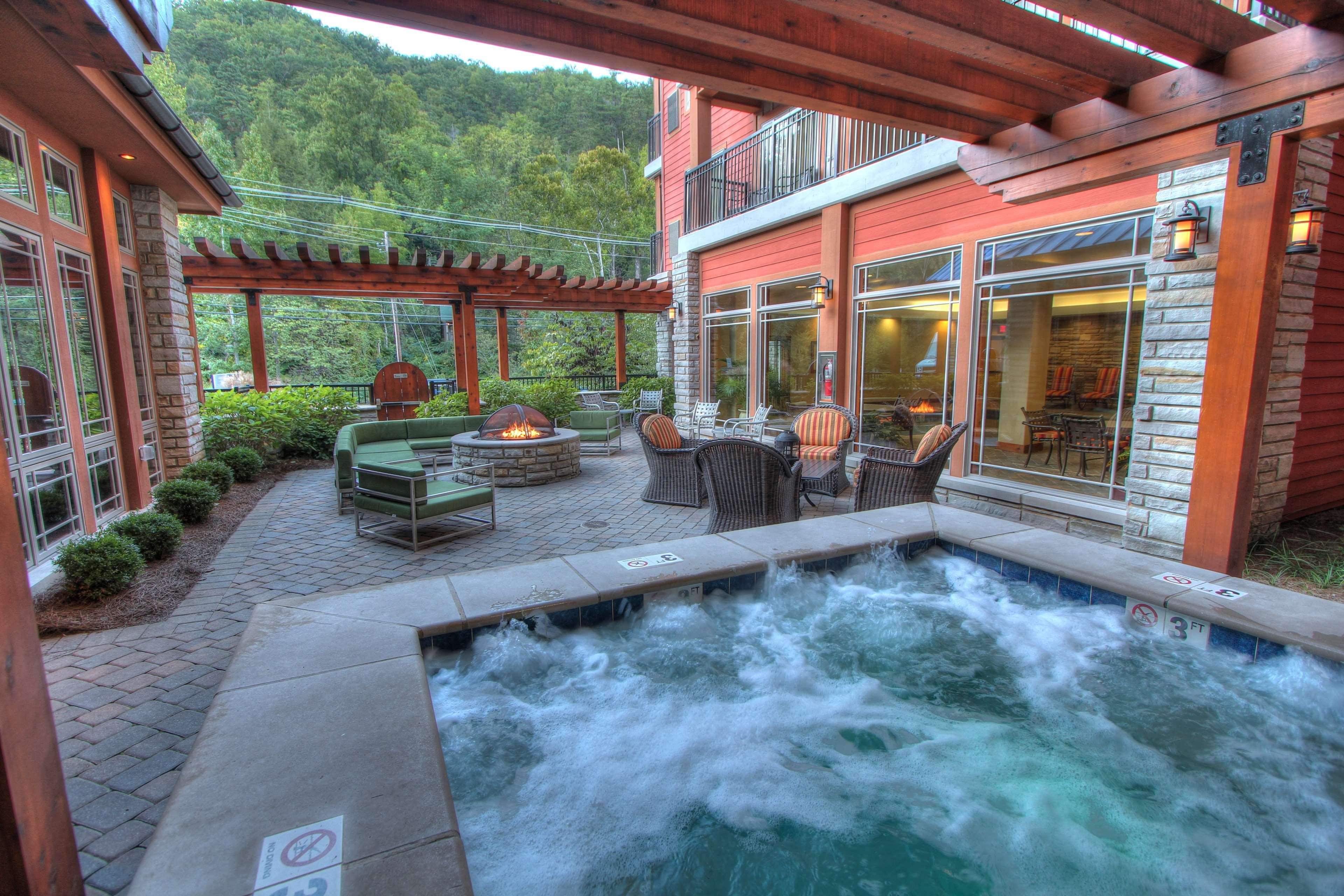 Hilton Garden Inn Gatlinburg Exterior photo