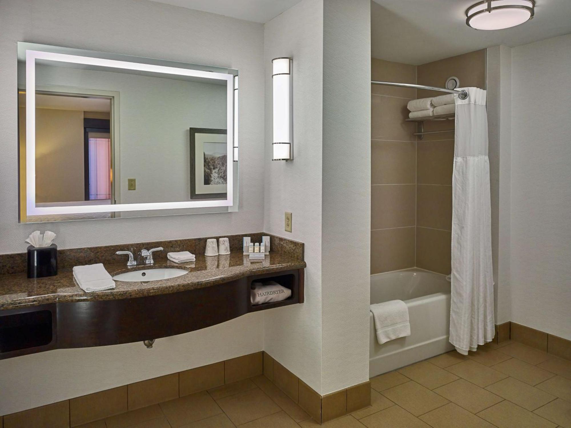 Hilton Garden Inn Gatlinburg Exterior photo