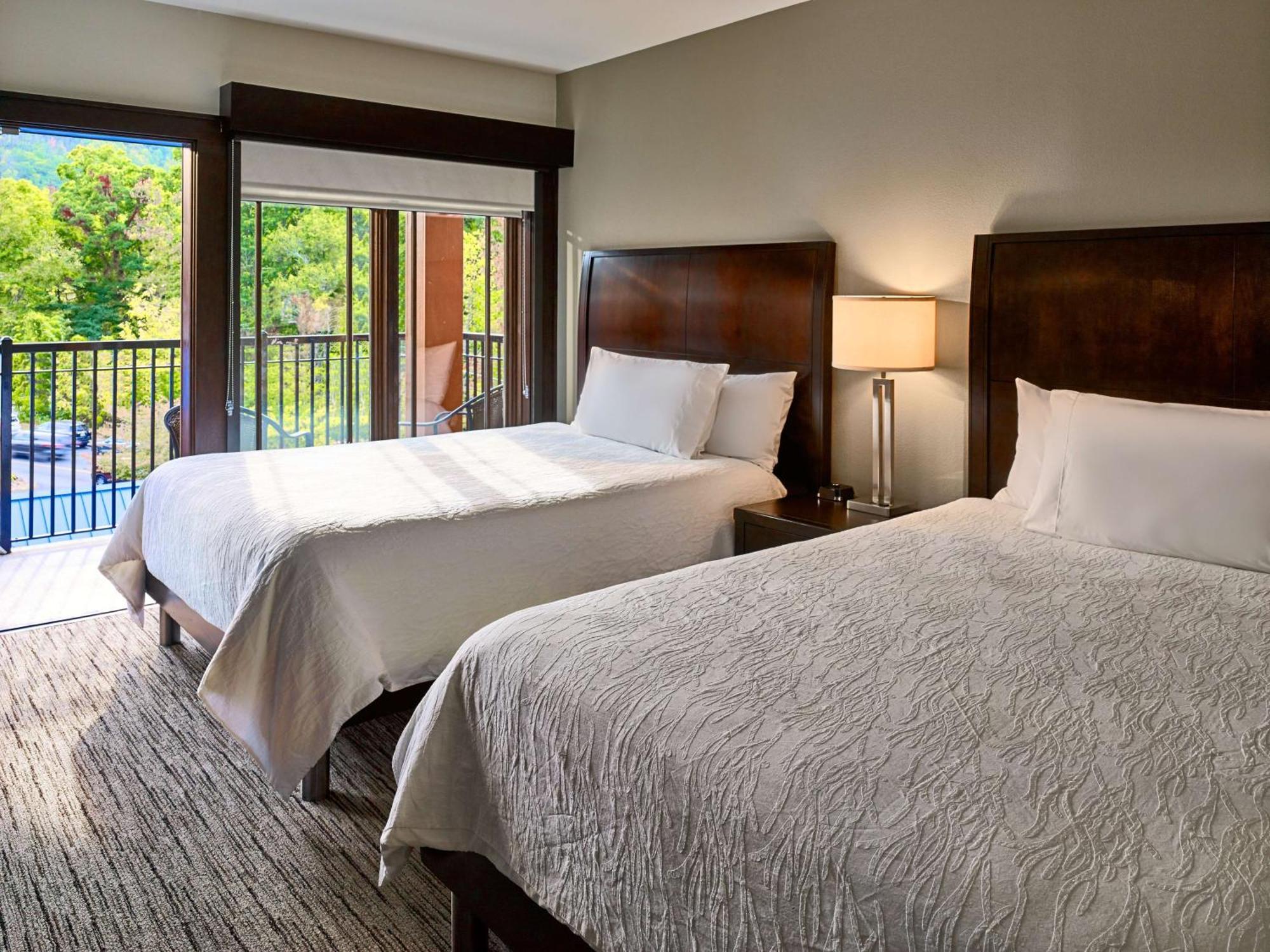Hilton Garden Inn Gatlinburg Exterior photo