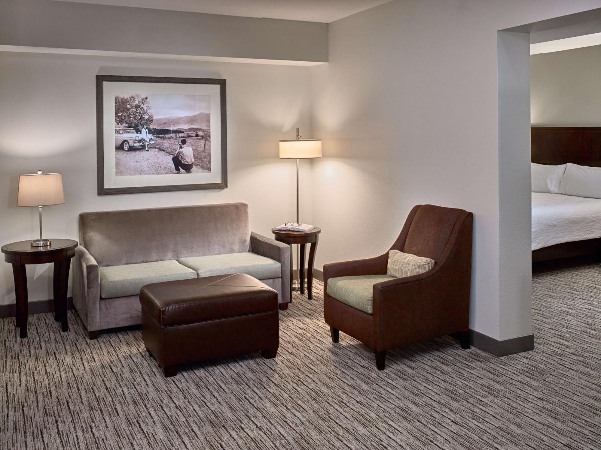 Hilton Garden Inn Gatlinburg Exterior photo